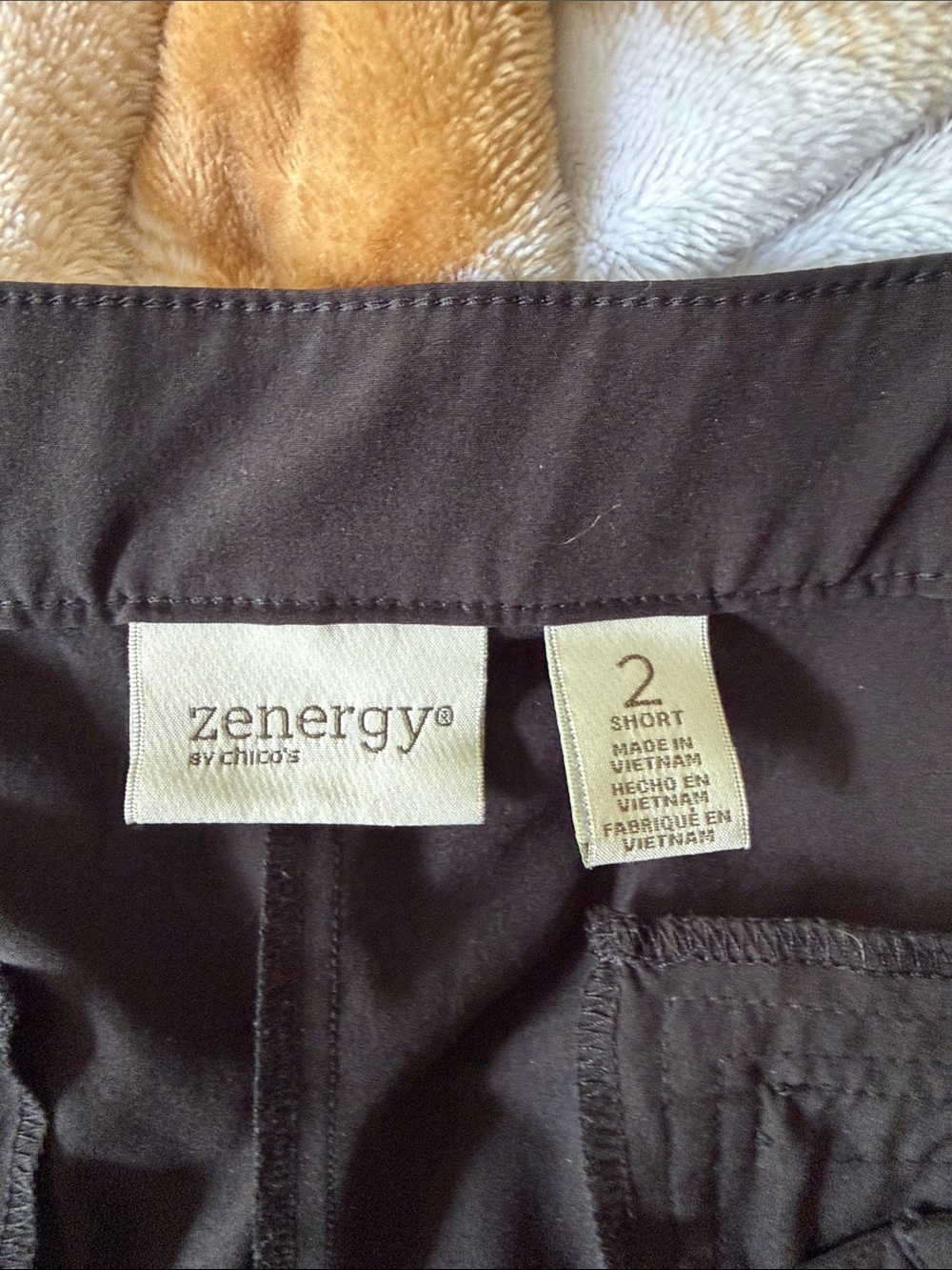 Zenergy by Chico's Black Pants - Size 2 Short